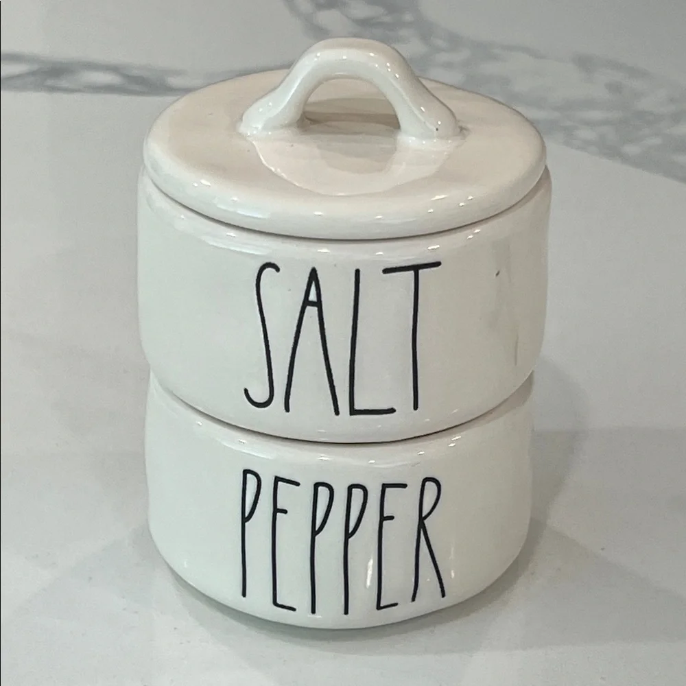 Cute.Rae Dunn SALT - PEPPER.